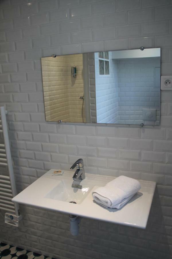 레 뚜아 드 파리 B&B 외부 사진